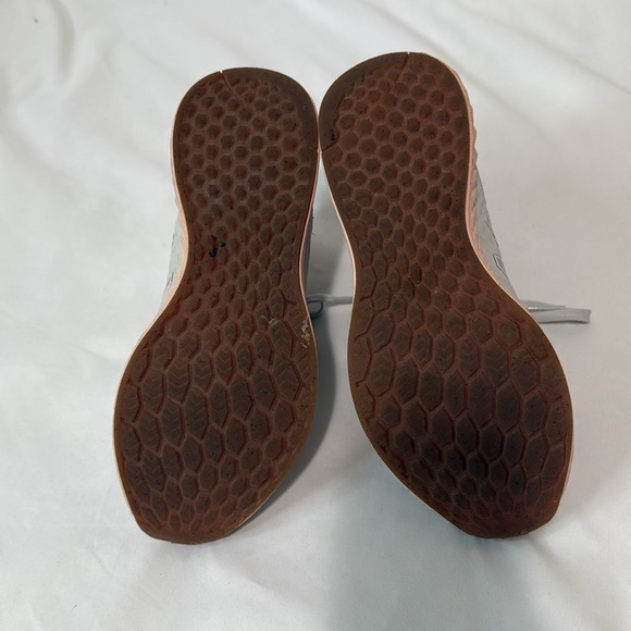 New Balance Women’s Cruz V1 Reissue Athletic Size 6.5 B (Medium) Grey |WCRZRMM1| - Picture 8 of 11